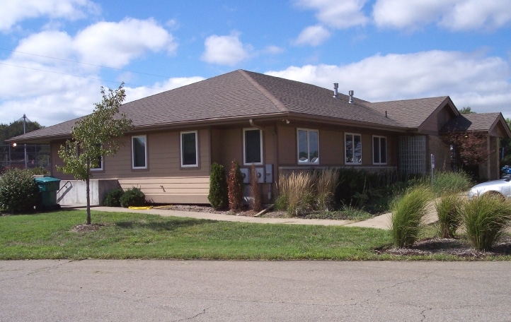 6600 SW 10th St, Topeka, KS for lease Primary Photo- Image 1 of 4