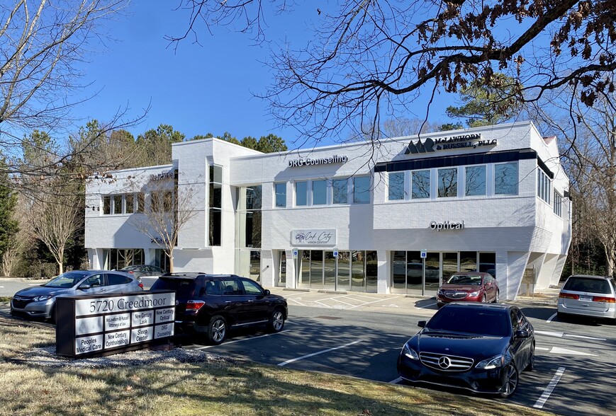 5720 Creedmoor Rd, Raleigh, NC à vendre - Photo du bâtiment - Image 2 de 13