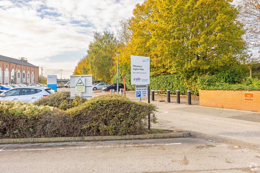 Waterside S, Lincoln for sale - Building Photo - Image 3 of 3