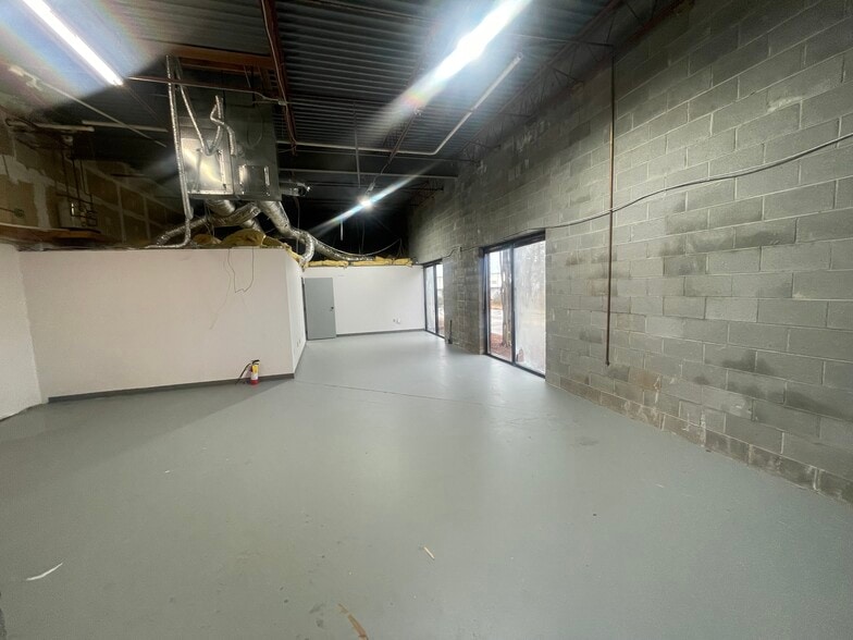 575 Old Norcross Rd, Lawrenceville, GA for lease - Interior Photo - Image 2 of 10