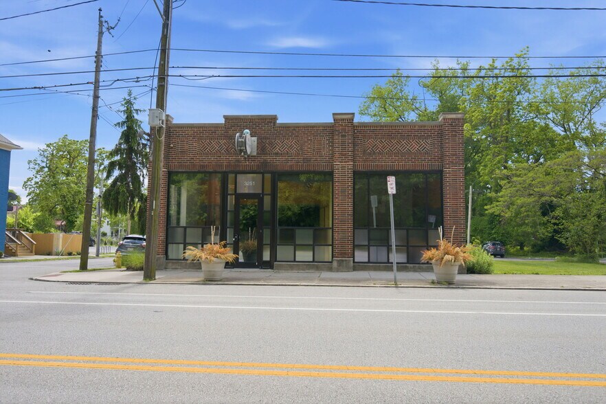 3251 Riverside Dr, Cincinnati, OH à louer - Photo du bâtiment - Image 2 de 24