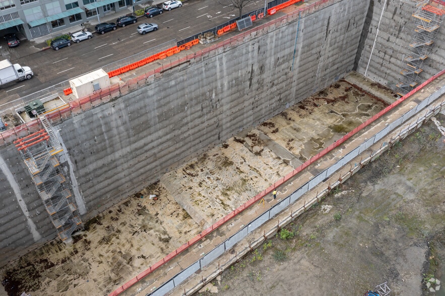 2300 Sixth Ave, Seattle, WA for sale - Building Photo - Image 2 of 3