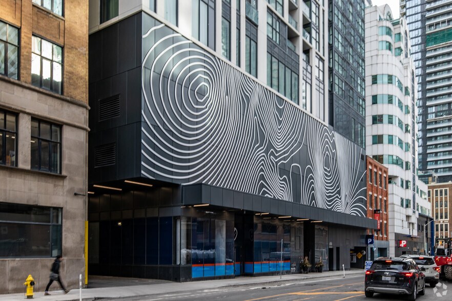 93 Peter St, Toronto, ON à louer - Photo du bâtiment - Image 3 de 4