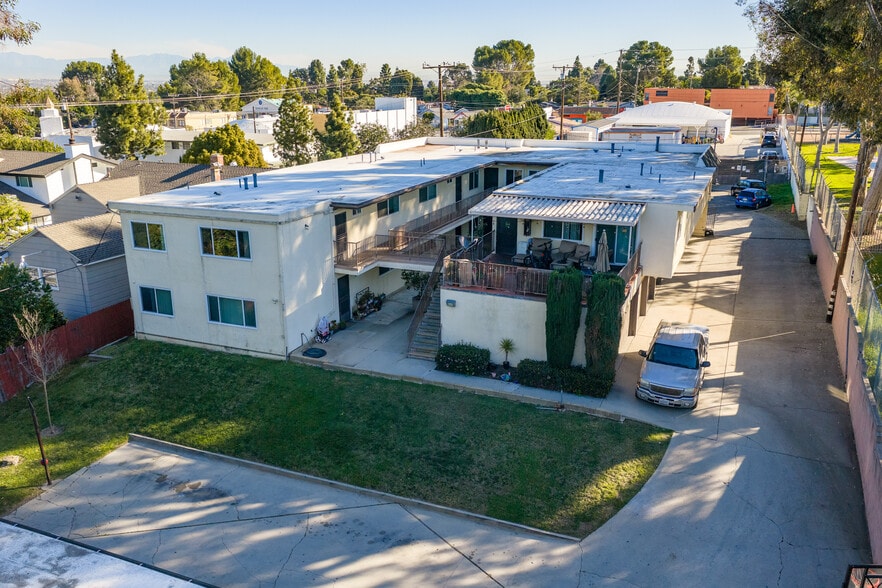 26377 Hillcrest Ave, Lomita, CA for sale - Building Photo - Image 2 of 26