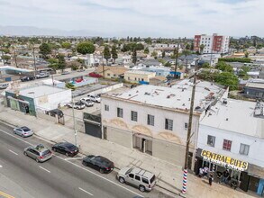 7916 S Central Ave, Los Angeles, CA - Aerial  map view