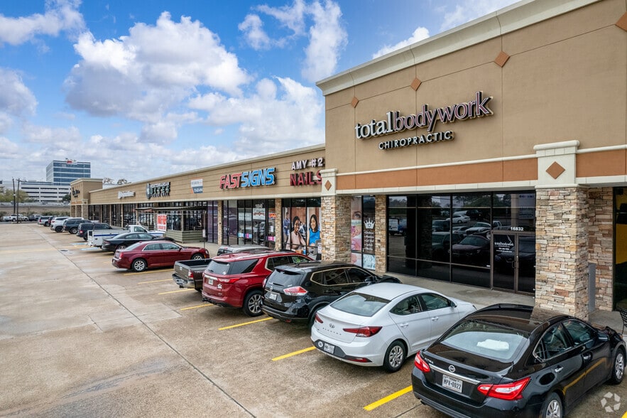 103-133 Bay Area Blvd, Webster, TX for lease - Primary Photo - Image 2 of 19