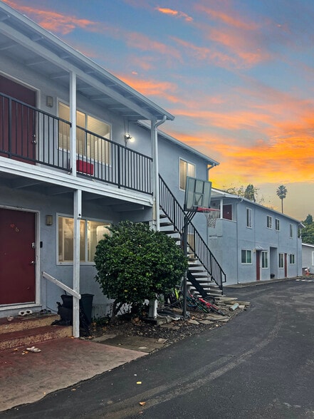 490 Page St, San Jose, CA à vendre - Photo du bâtiment - Image 2 de 6
