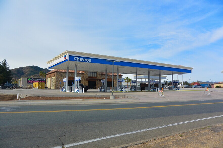 1460 N Lovers Ln, Ukiah, CA à louer - Photo du bâtiment - Image 3 de 6