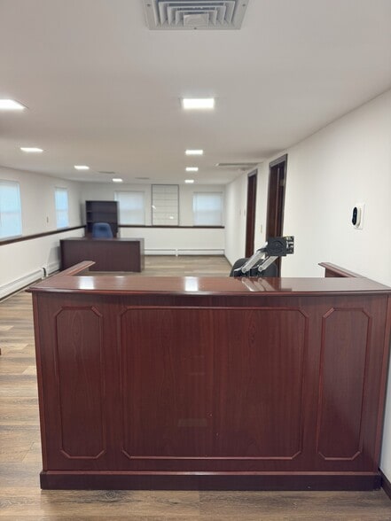 79 Sunset Strip, Succasunna, NJ for lease - Interior Photo - Image 3 of 13