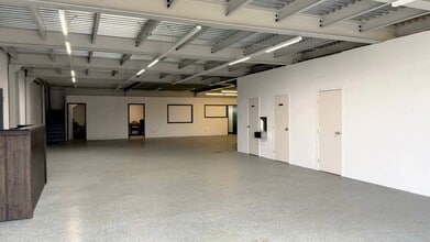 10328 73rd Ave NW, Edmonton, AB à louer - Vidéo sur l’inscription commerciale 