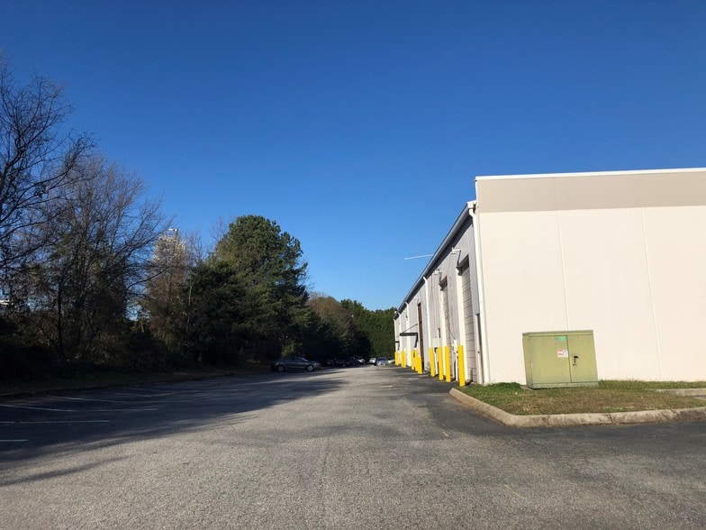 121 Interstate Blvd, Greenville, SC à louer - Photo du bâtiment - Image 2 de 4