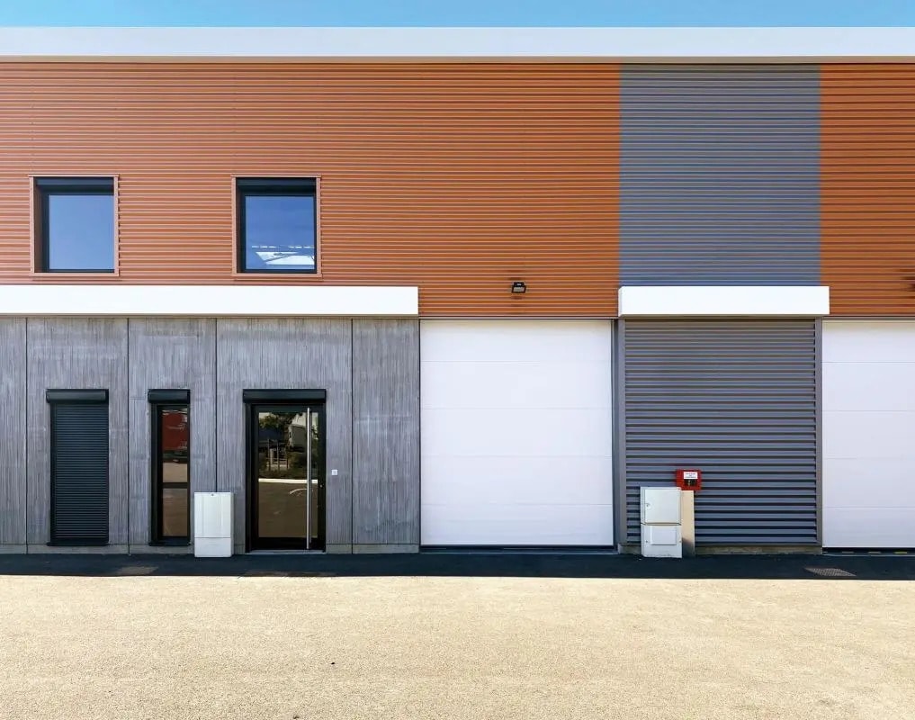 Office in Meyzieu for lease Building Photo- Image 1 of 2