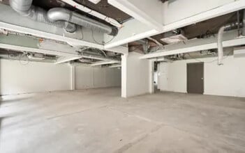 34 Rue De La Convention, Paris for lease Building Photo- Image 1 of 3