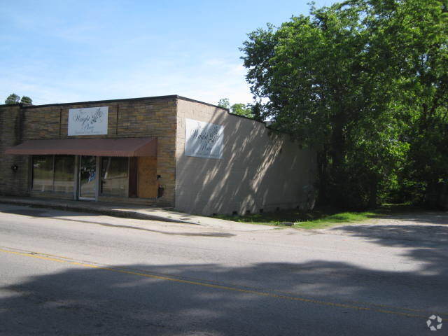 101, 202 SE US Highway 158, 401 and US portefeuille de 2 propriétés à vendre sur LoopNet.ca - Photo du bâtiment - Image 3 de 6