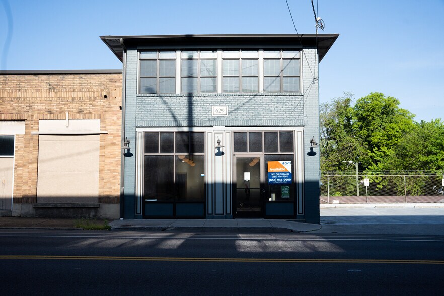 629 Broadway St, Knoxville, TN à louer - Photo du bâtiment - Image 3 de 6