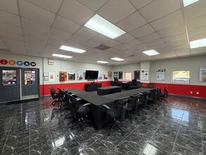 830 NE 24th Ln, Cape Coral, FL for lease Interior Photo- Image 2 of 4