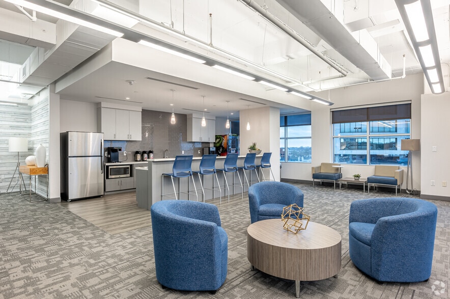 8201 Preston Rd, Dallas, TX for lease - Interior Photo - Image 3 of 21