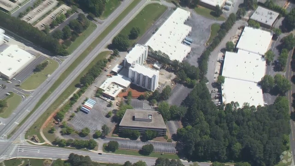 3150 Holcomb Bridge Rd, Norcross, GA for lease - Aerial Video - Image 2 of 20