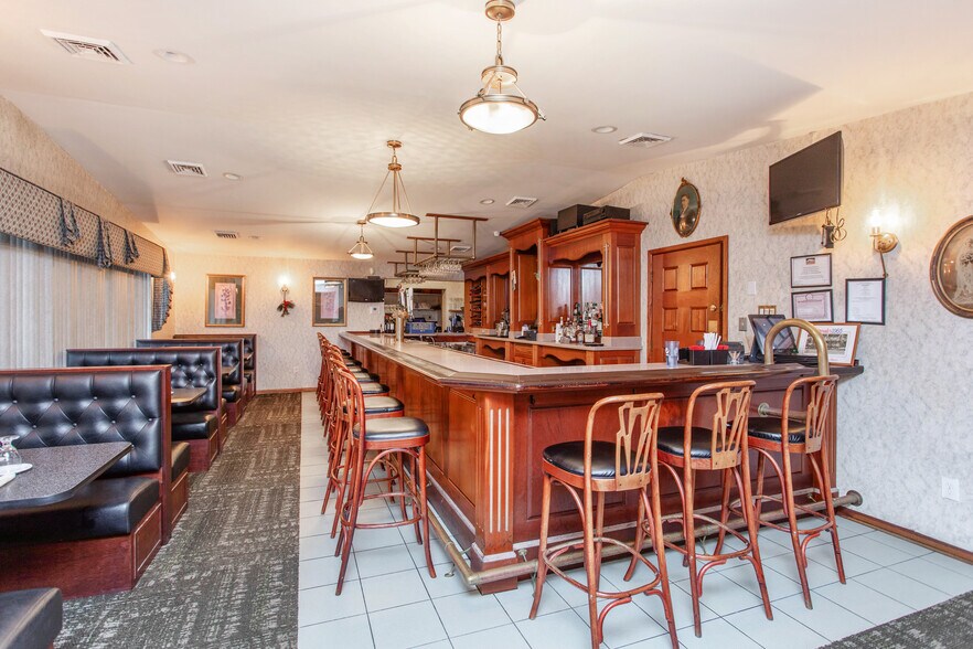 126 Mariaville Rd, Schenectady, NY à vendre - Photo intérieure - Image 1 de 39