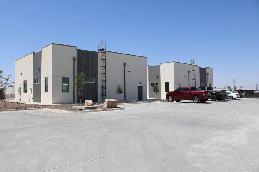 1524 Oxbow Dr, Horizon City, TX à vendre - Photo du bâtiment - Image 3 de 12