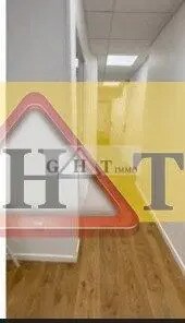 Office in Plaisir for lease - Interior Photo - Image 2 of 9