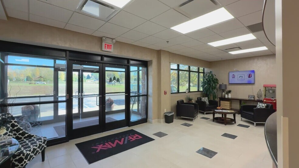 3200 NE 83rd St, Kansas City, MO à louer - Vidéo sur l’inscription commerciale - Image 2 de 2