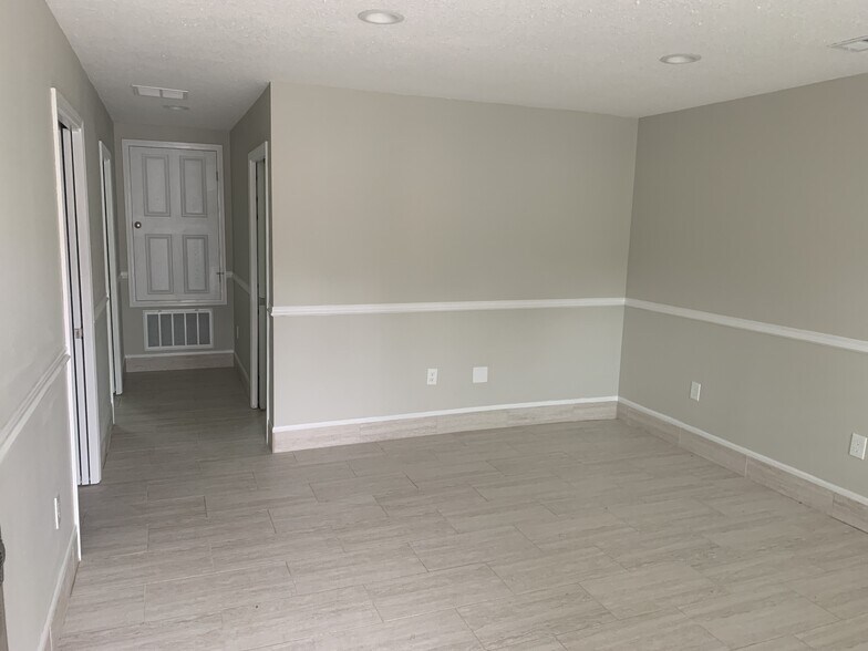 2210 E Olive Rd, Pensacola, FL à louer - Photo du bâtiment - Image 2 de 13