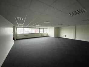 Industrial in Gonesse for lease Interior Photo- Image 2 of 3