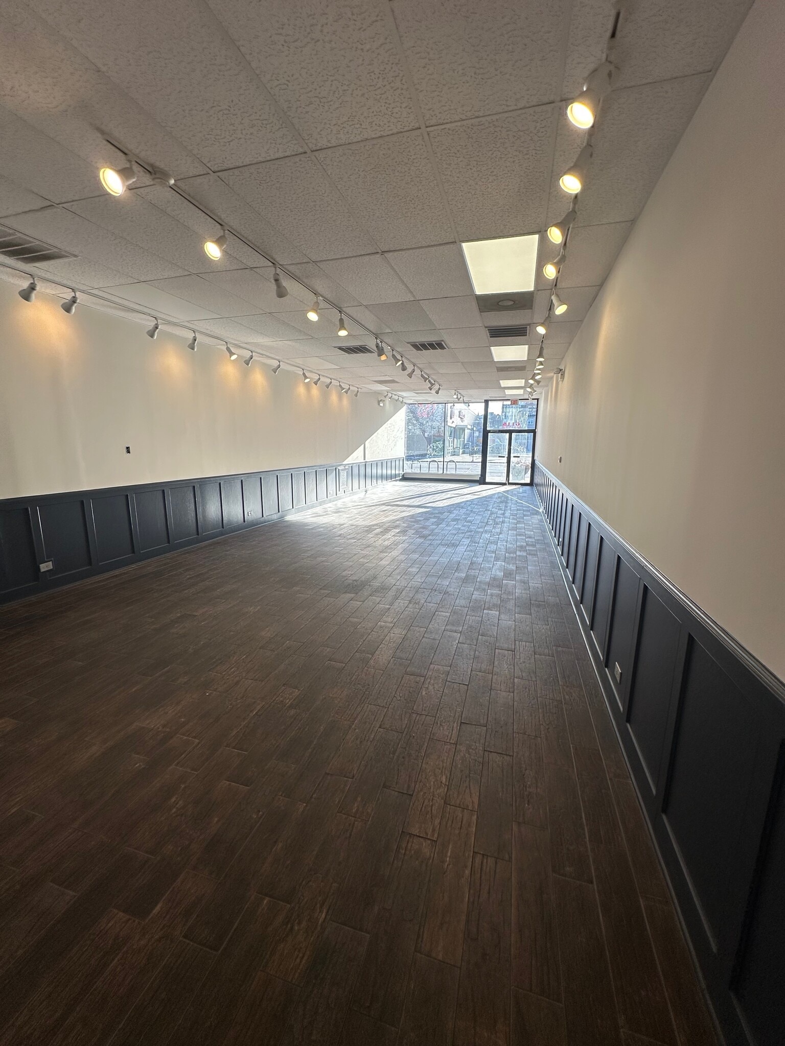 6116 N Broadway St, Chicago, IL à louer Photo intérieure- Image 1 de 3