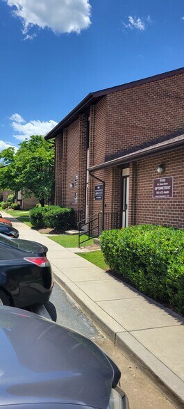 8990-9002 Fern Park Dr, Burke, VA for sale - Building Photo - Image 2 of 13