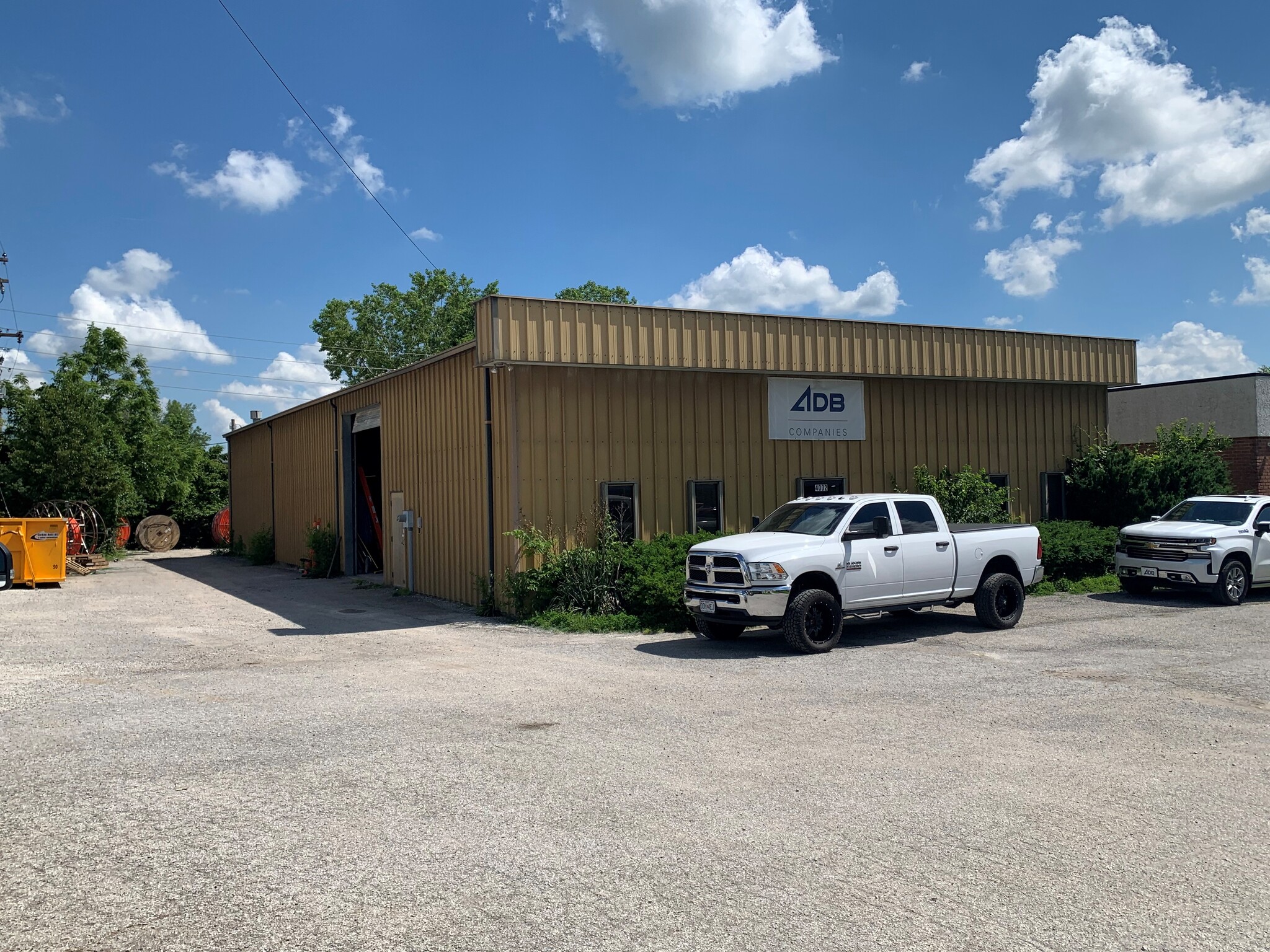 4002 E 137th Ter, Grandview, MO for sale Primary Photo- Image 1 of 13