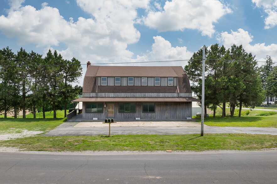 802 E Nodaway St, Oregon, MO for sale - Building Photo - Image 1 of 62