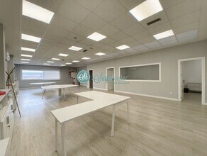 Office in Segovia, Segovia for lease Interior Photo- Image 2 of 20