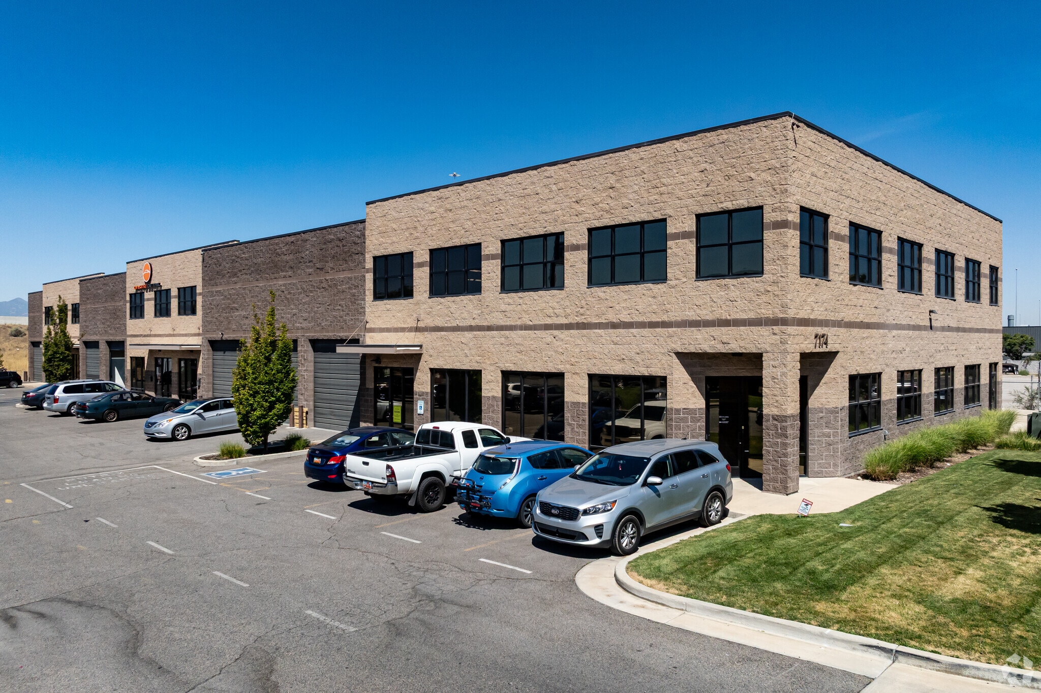 7174 S 400 W, Midvale, UT for lease Primary Photo- Image 1 of 5