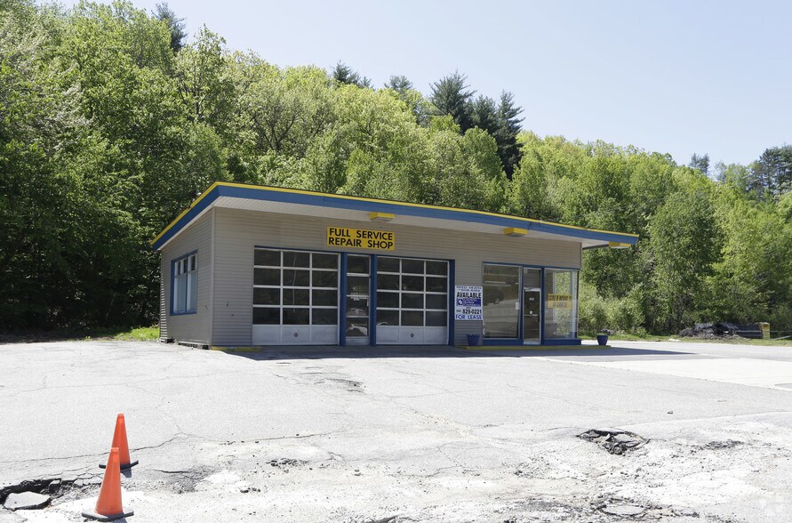 1467 Lake Shore Rd, Gilford, NH à vendre - Photo du bâtiment - Image 3 de 4