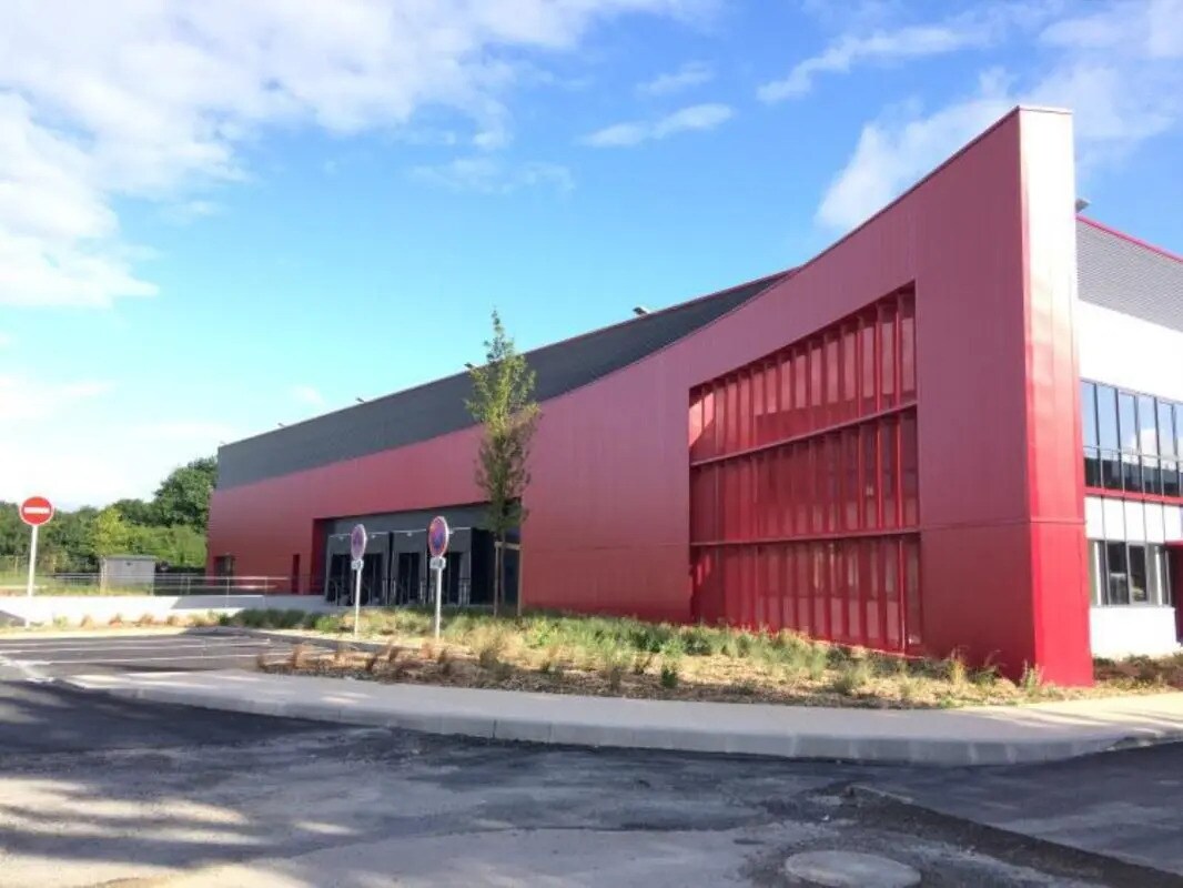 6 Avenue Louis Pasteur, Maurepas for lease Building Photo- Image 1 of 9