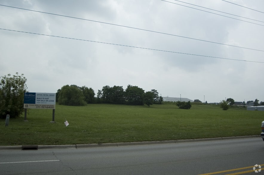 Theodore & Rock Run St, Joliet, IL à vendre - Photo du bâtiment - Image 2 de 3