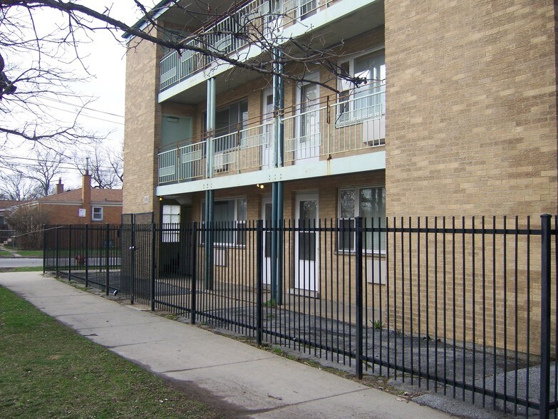11456 S Hale Ave, Chicago, IL à vendre - Photo du bâtiment - Image 3 de 16