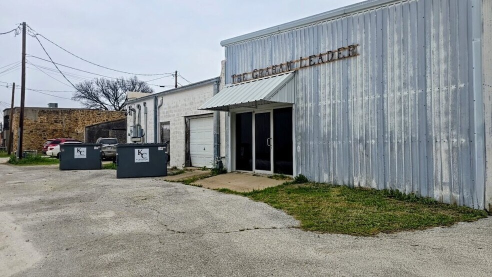 620 Oak St, Graham, TX à vendre - Photo du bâtiment - Image 3 de 20