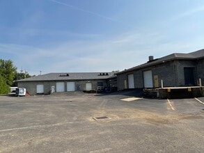 1092-1112 N Meridian Rd, Youngstown, OH for lease Building Photo- Image 2 of 2
