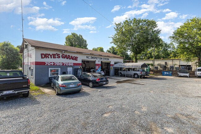 More details for 347 Wilshire Ave SW, Concord, NC - Retail for Sale