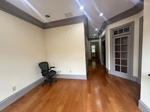 514 W Maple St, Cumming, GA for lease Interior Photo- Image 2 of 7