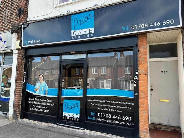 75 Park Ln, Hornchurch for lease Primary Photo- Image 1 of 3