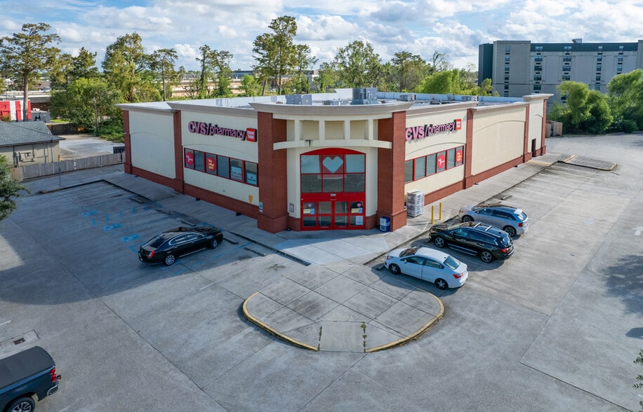 3621 Gen De Gaulle Dr, New Orleans, LA à vendre - Photo du bâtiment - Image 3 de 10