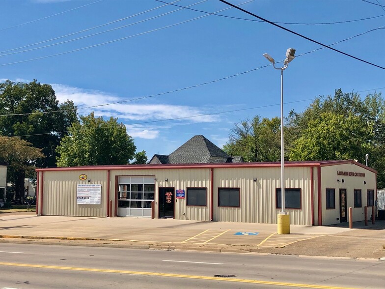 211 S 16th St, Parsons, KS for sale - Primary Photo - Image 1 of 1