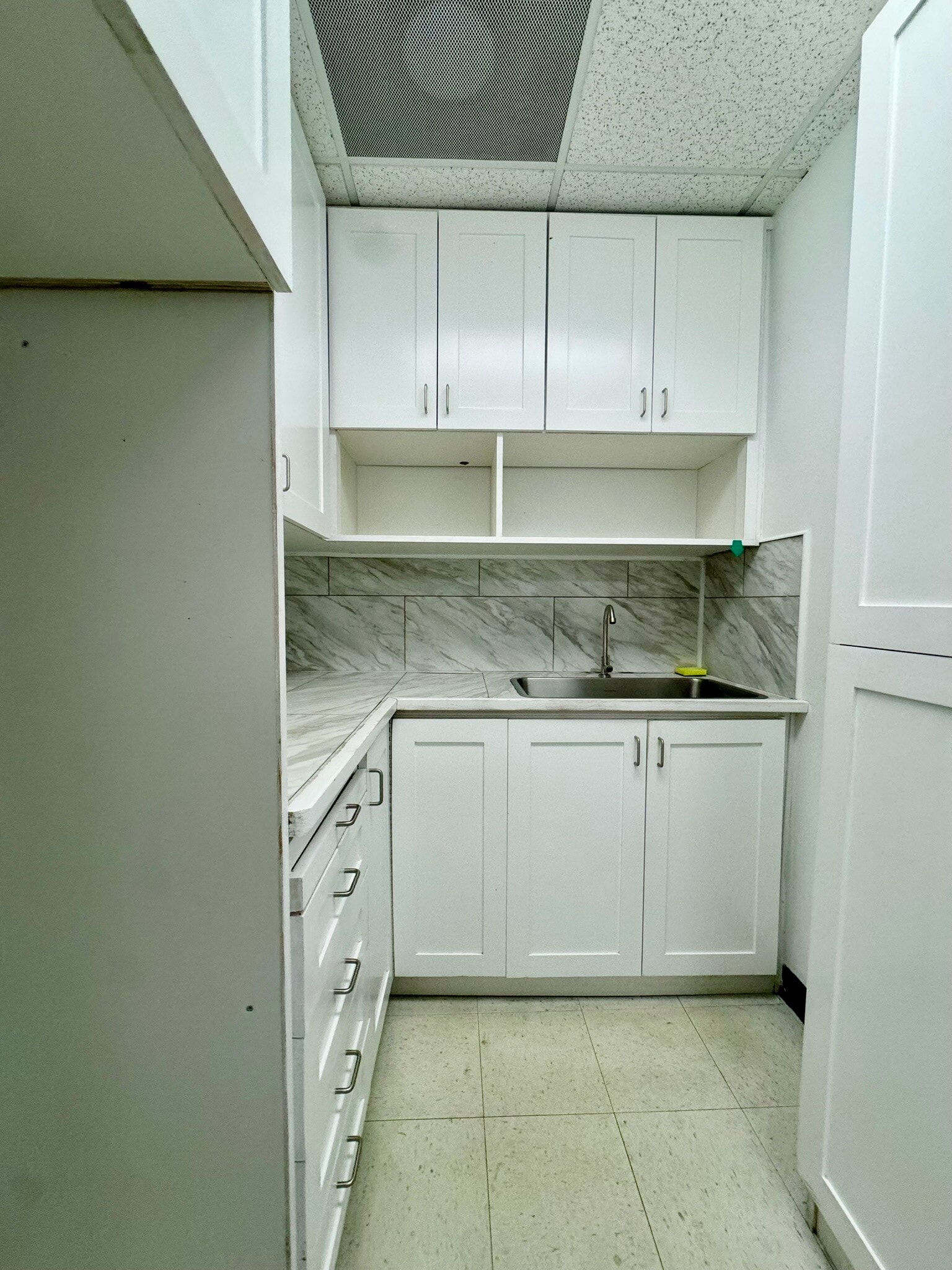 9050 Pines Blvd, Pembroke Pines, FL for lease Interior Photo- Image 1 of 22