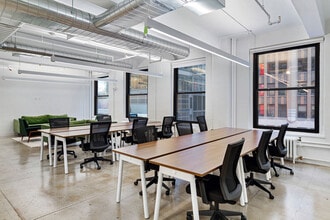 9 Times Sq, New York, NY for lease Building Photo- Image 1 of 3