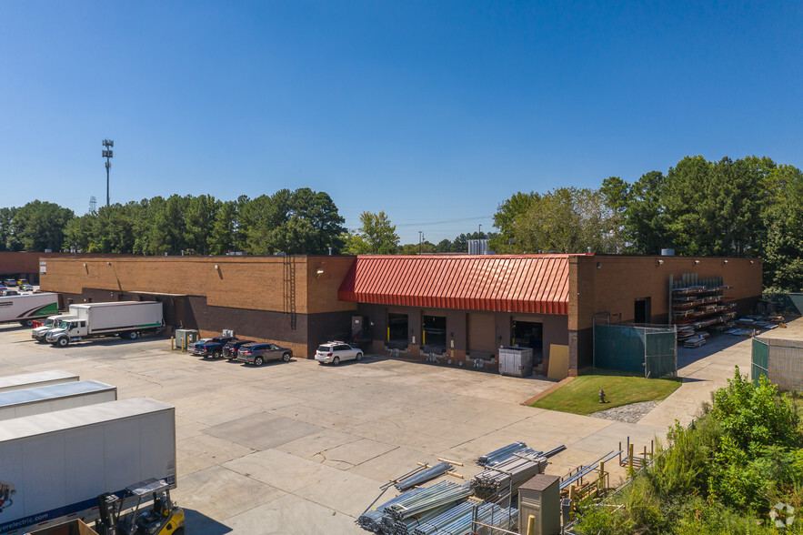 6540 Peachtree Industrial Blvd, Peachtree Corners, GA à louer - Photo du bâtiment - Image 2 de 2