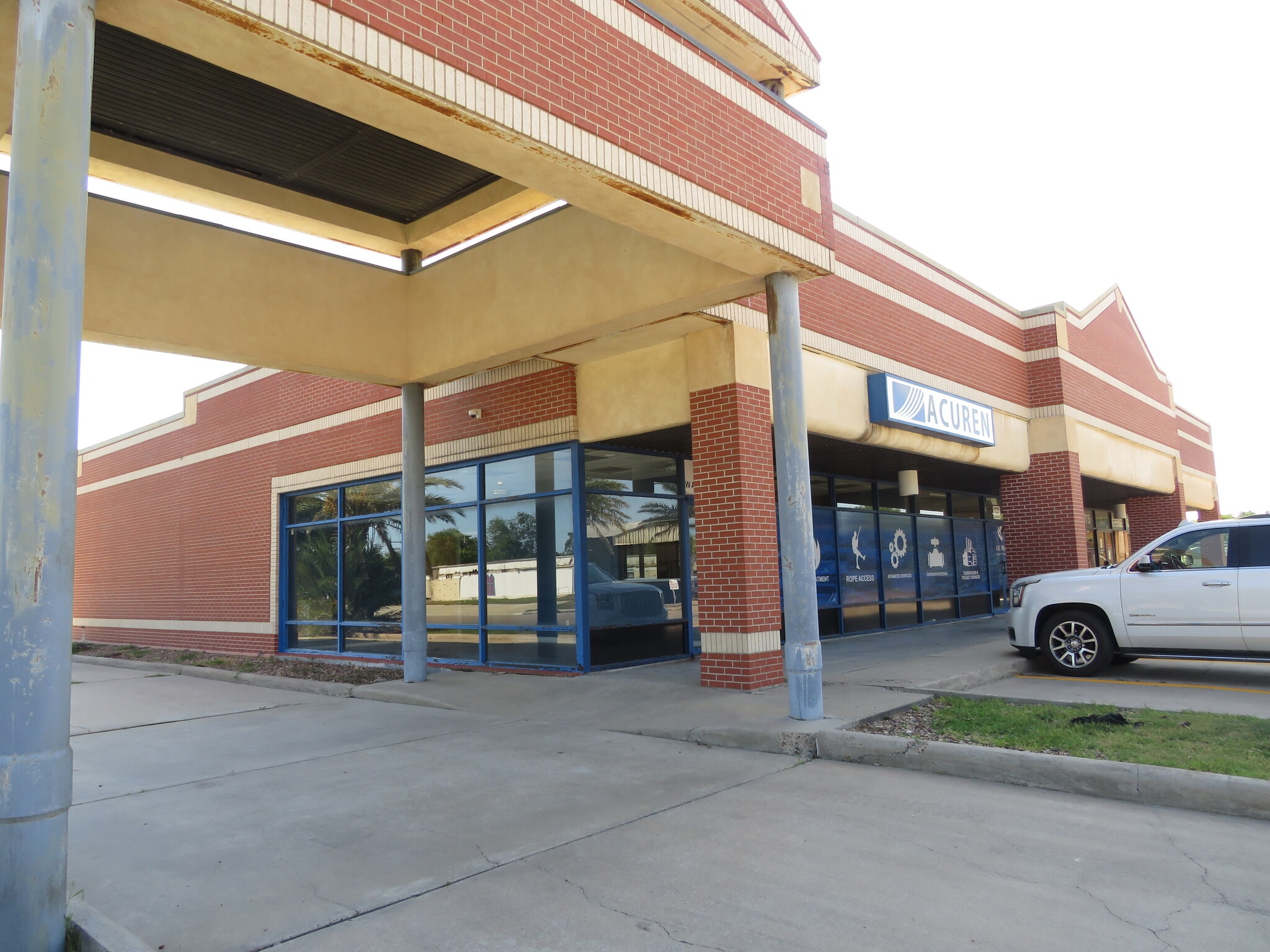 1205-1211 W Austin St, Port Lavaca, TX à vendre Photo du bâtiment- Image 1 de 34