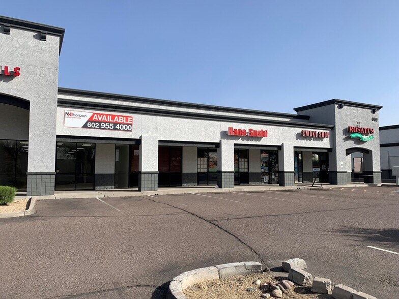 602 W Union Hills Dr, Phoenix, AZ à louer - Photo du bâtiment - Image 3 de 5
